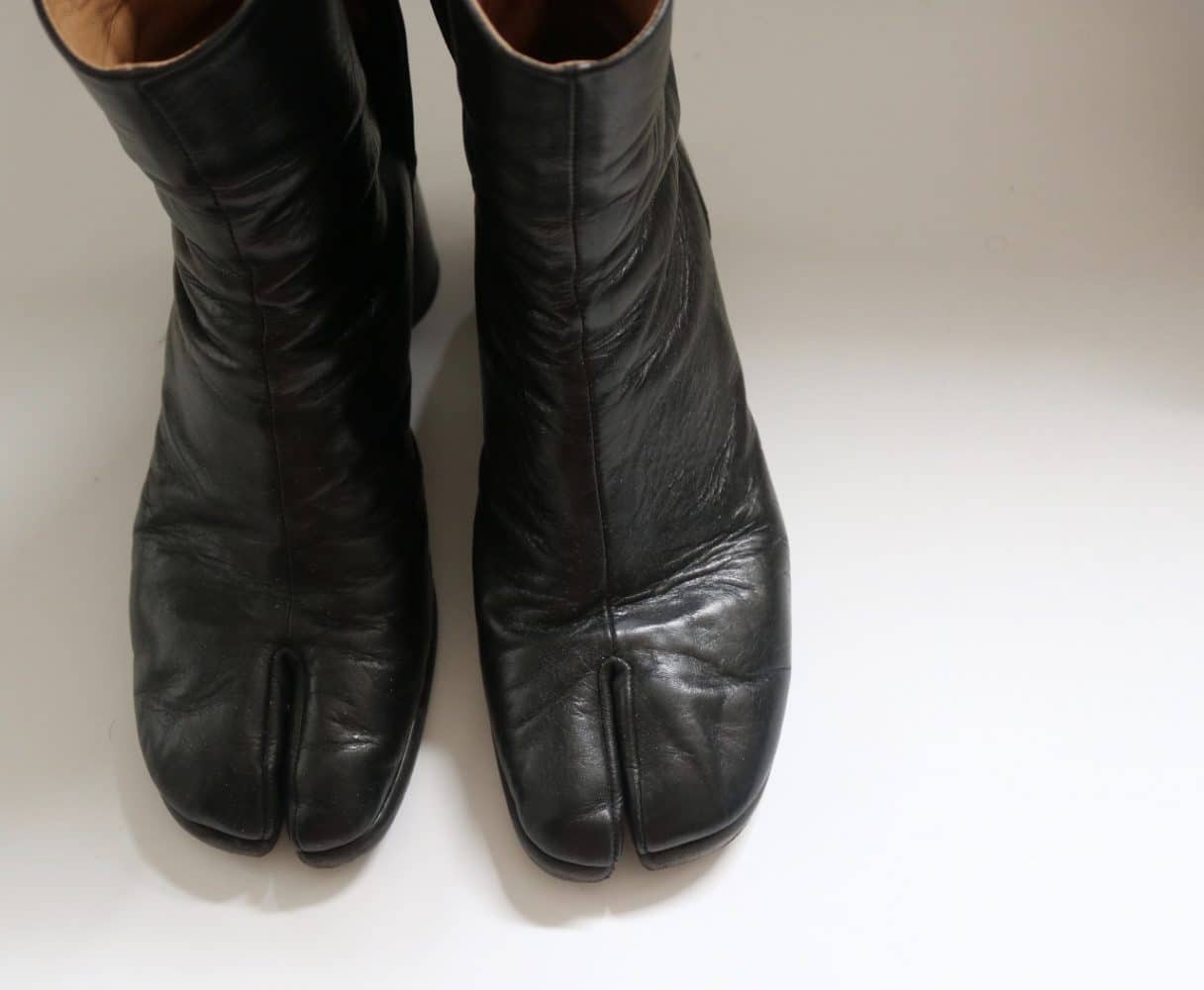【3年着用レビュー】マルジェラ足袋ブーツはなぜ人気？メンズのサイズ感やお手入れ方法 | FEM Fashion Blog